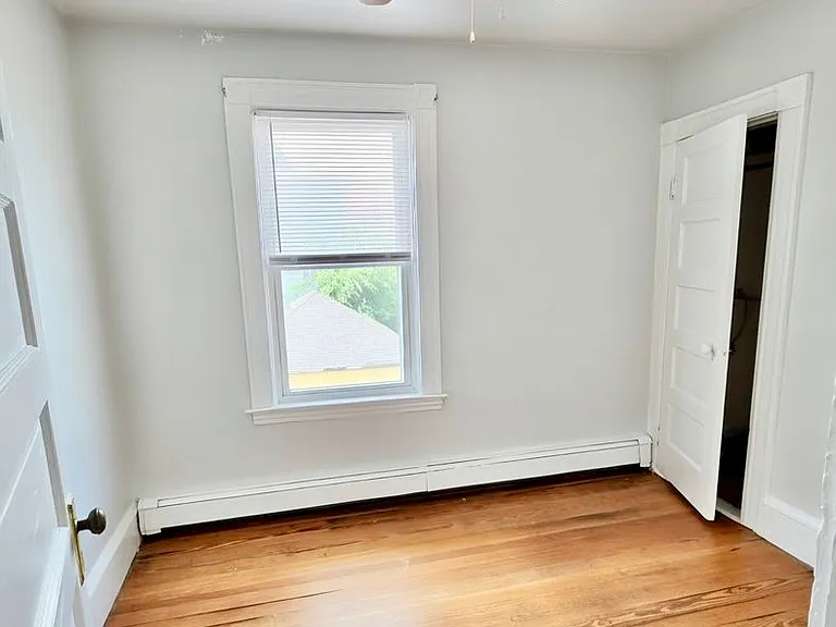 25 Read Ave — Photo 17