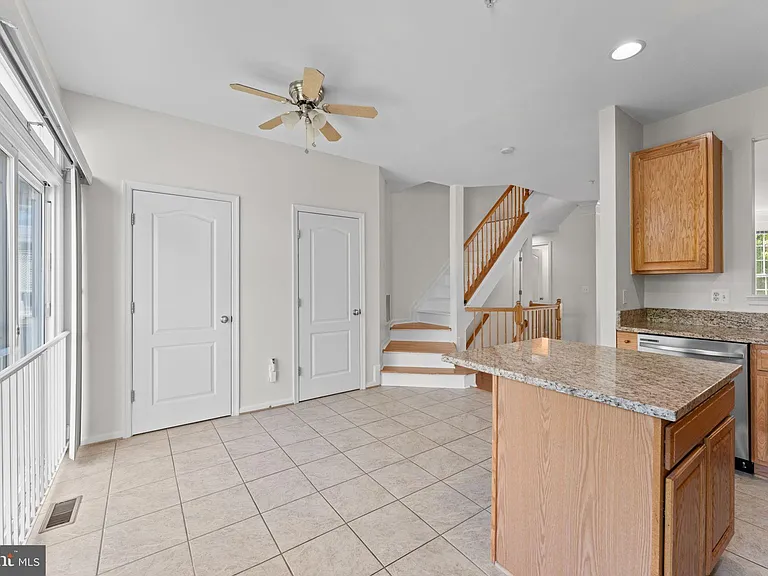 702 Anoosh Ct — Photo 15