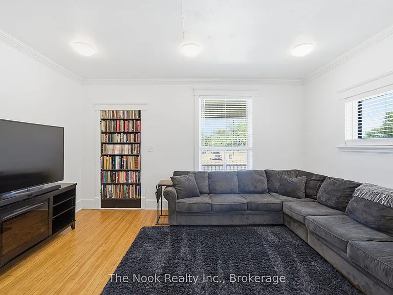 480 George St S — Photo 16