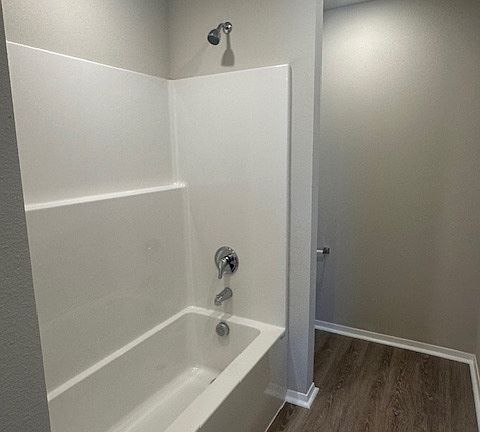 4th image of 6802 SW Devotion Ave