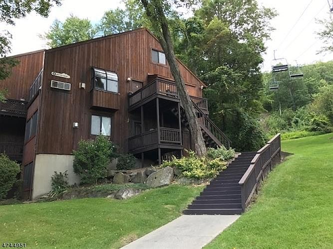 1st image of 4 Winter Park Dr Unit 5