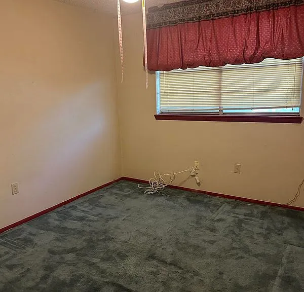 2208 Sprucewood Dr — Photo 6