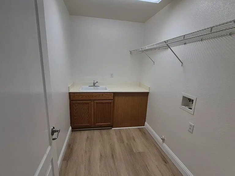 9835 Peters Ranch Way — Photo 15