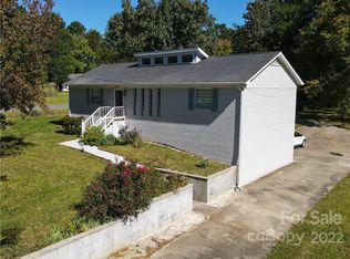 2201 Sunset Rd, Charlotte, NC 28216