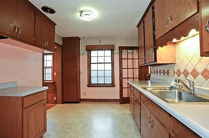 5th image of 391 N Park Ave