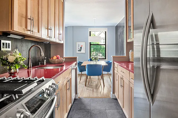 Sold by Compass | media 17