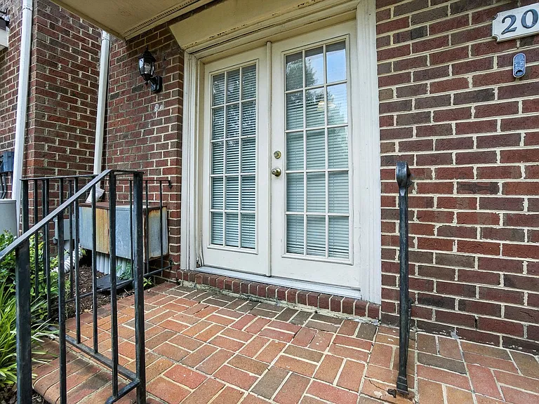 3 Lincoln St — Photo 35