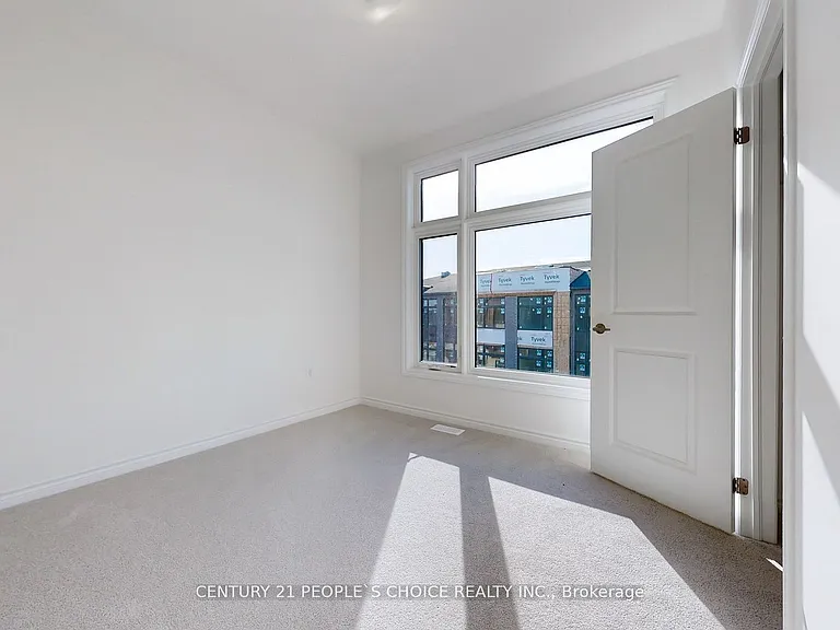 37 Drainie St — Photo 18
