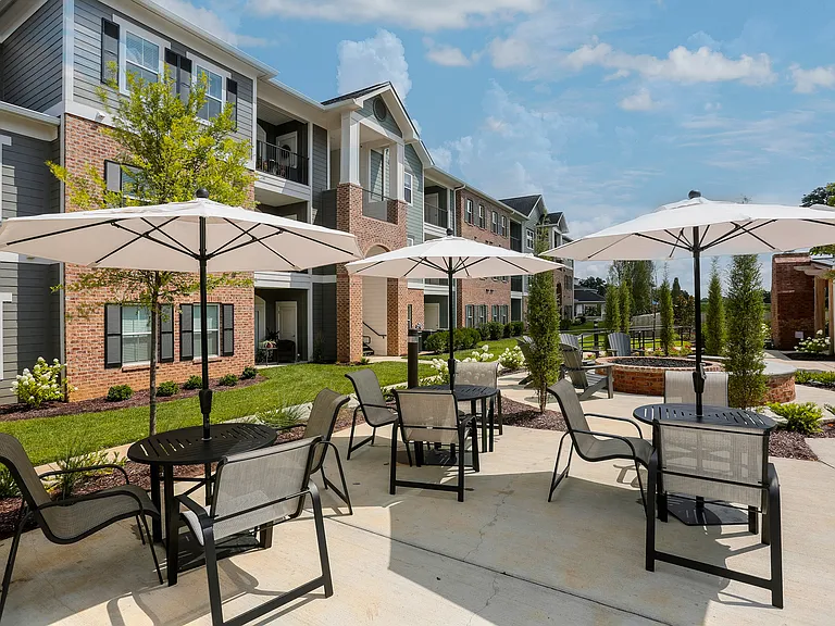 Annandale Apartment Homes — Photo 30