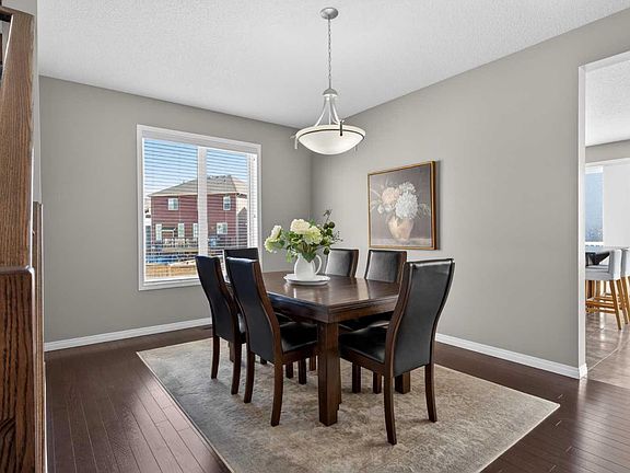 5th image of 333 Viewpointe Ter