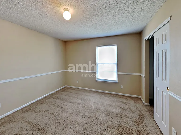 6804 Woodland Heights Dr — Photo 20