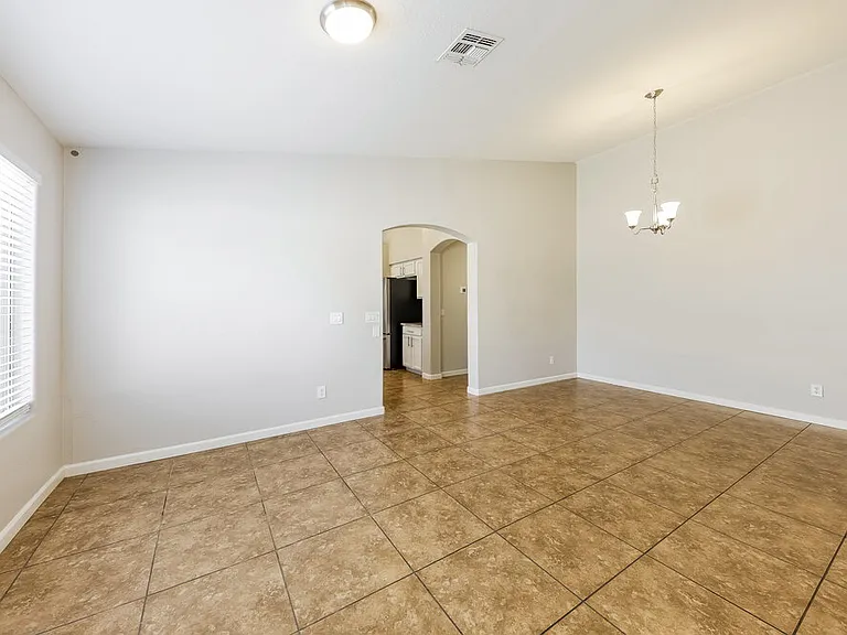 8133 W Hess Ave — Photo 3