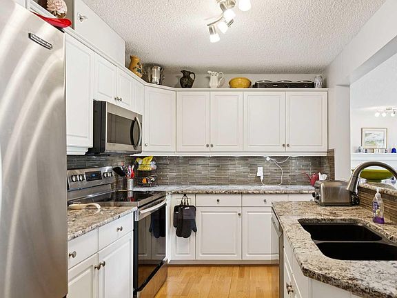 5th image of 2144 Paliswood Rd SW #306