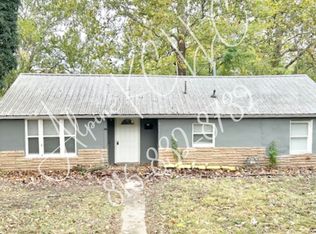 910 S Appleton Ave, Independence, MO 64054