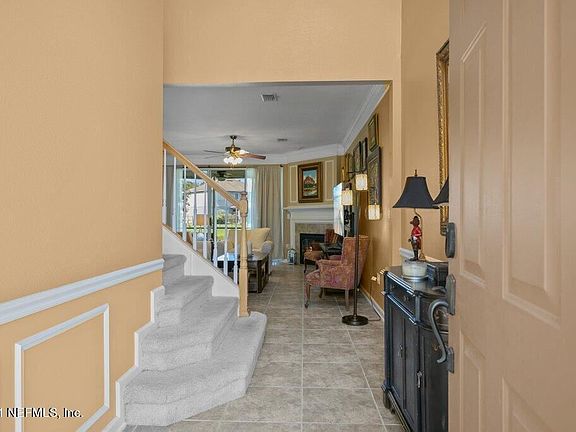 4th image of 3900 Lionheart Dr #3B