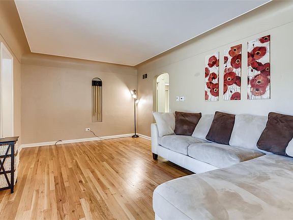 3rd image of 1187 N Elm St