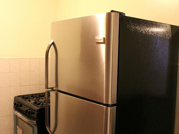 3rd image of 761 Williams Ave #3