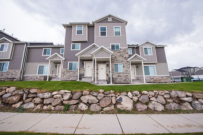 1st image of 14422 S Oakfield Way