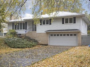 2535 Aquila Ave N, Golden Valley, MN 55427