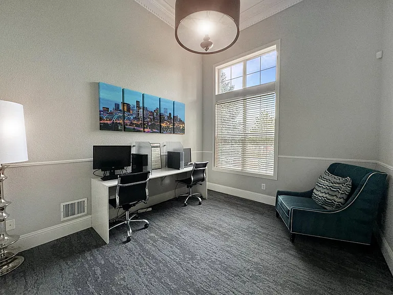SkyeCrest Apartments — Photo 22