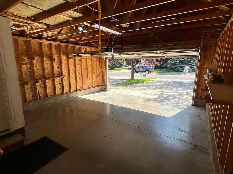 335 Michael Grove Ave #A — Photo 12
