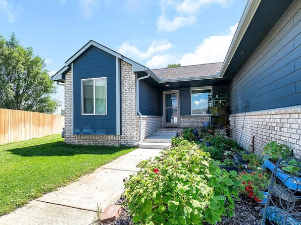 3225 E Shoffner Ct, Wichita, KS 67216