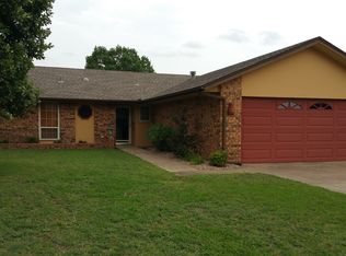 2705 Franklin Dr, Enid, OK 73703