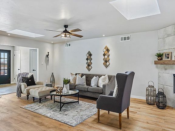 5th image of 229 Northwind Dr