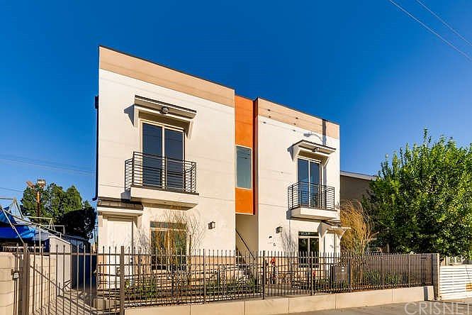 1st image of 5934 Vineland Ave #4
