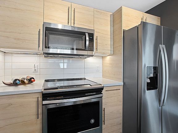 5th image of 8877 Flamingo Ct