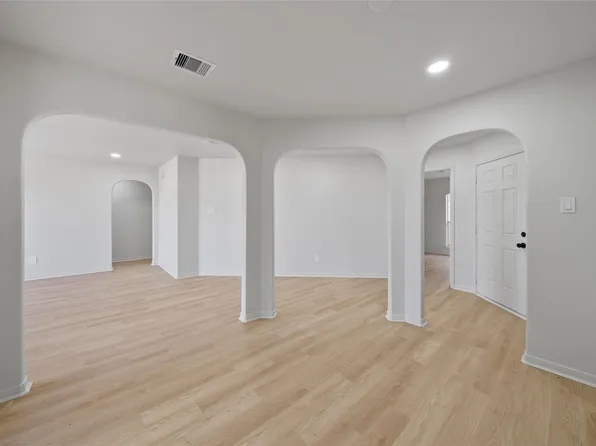 5203 Panay Park Dr, Houston, TX 77048