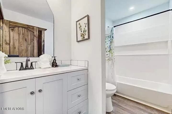 1709 Floyd Way — Photo 24