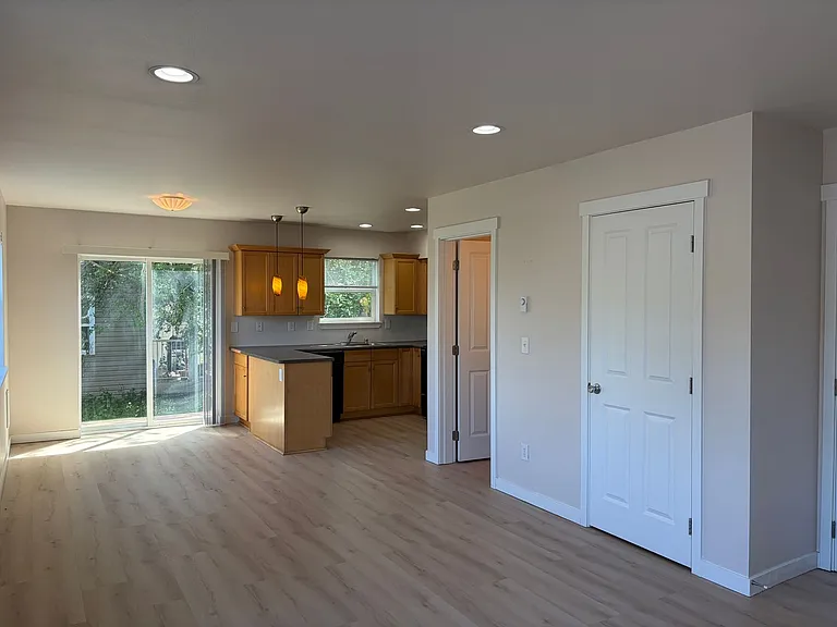 5739 Fallbrook Ln — Photo 4
