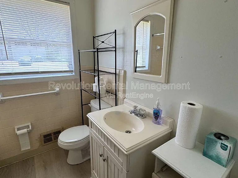 4010 Emerald Lake Dr — Photo 9