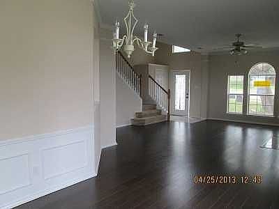 4th image of 919 Northern Dancer Dr