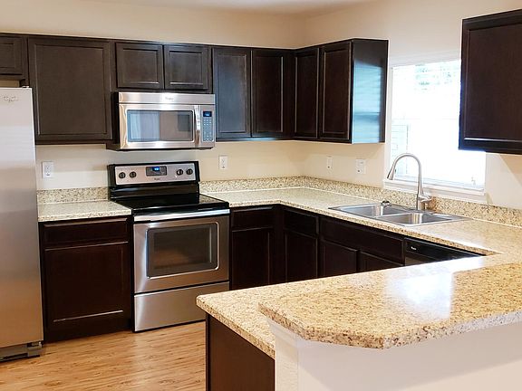 5th image of 1045 Dossey Oaks Ln