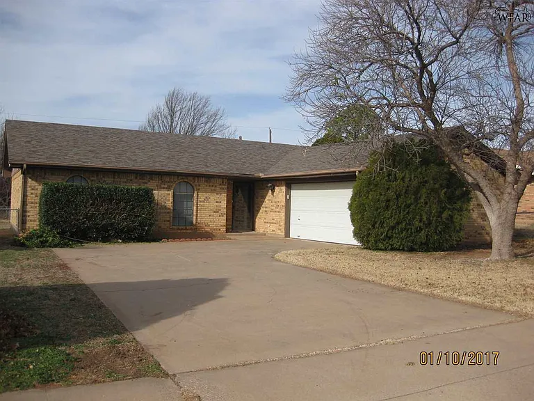 4714 Priscilla Ln — Photo 1