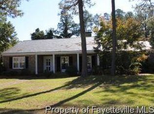 1905 Winterlochen Rd, Fayetteville, NC 28305