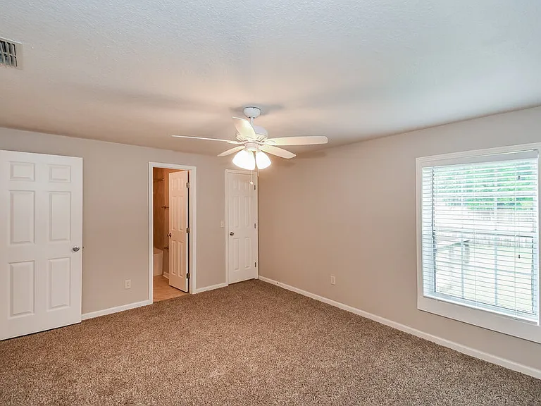 8109 Grampell Dr — Photo 12