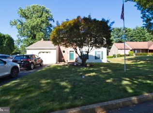1133 Renee Cir, Feasterville, PA 19053