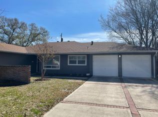 6135 Beechnut St, Houston, TX 77074