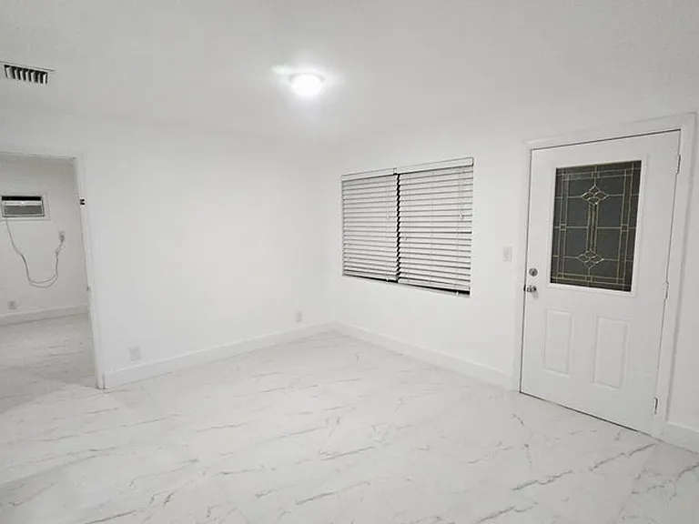 2849 NE 13th Ave — Photo 7