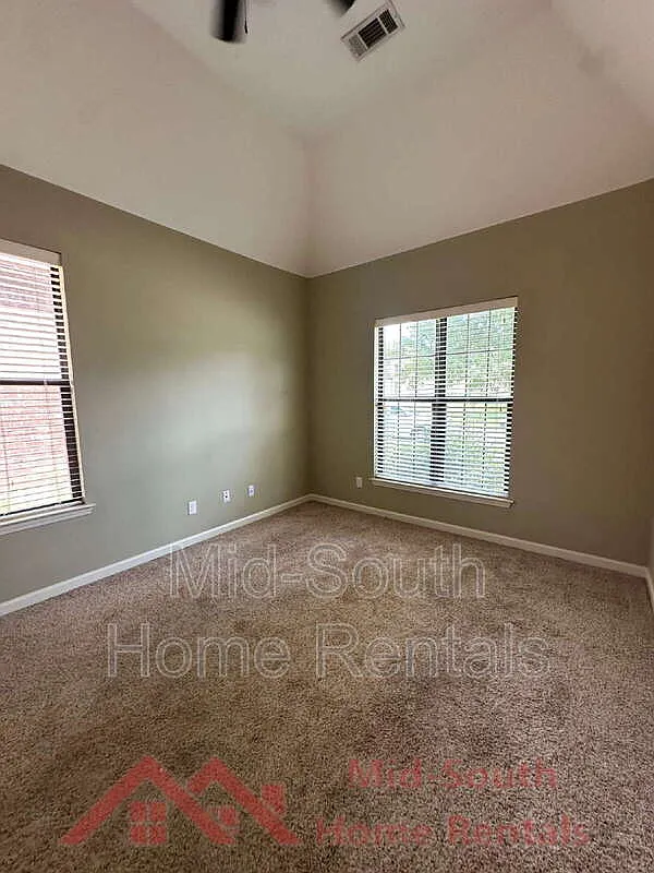 3 bed, 2.0 bath, 2166 sqft, $2,395 — Photo 3