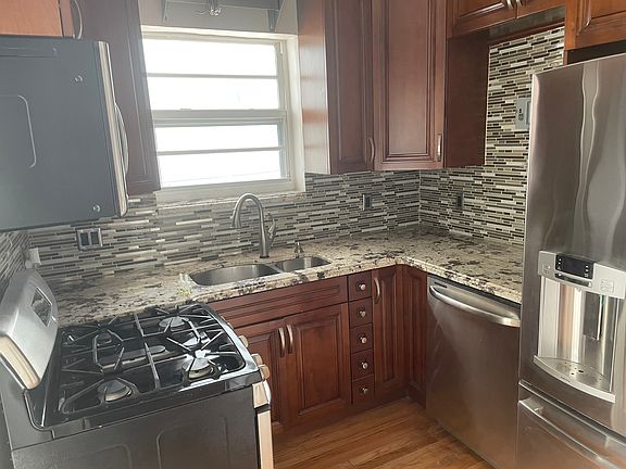 3rd image of 4010 N Meridian Ave APT 1