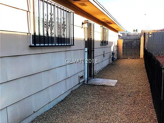 4th image of 4433 El Carnal Way