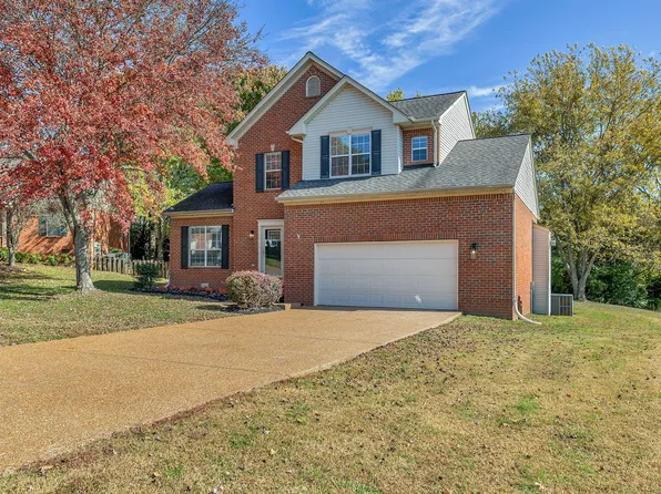 620 Winners Circle Pl, Thompsons Station, TN 37179