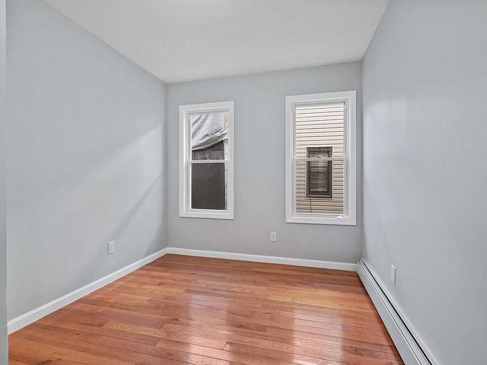 1st image of 3484 Kingsland Ave