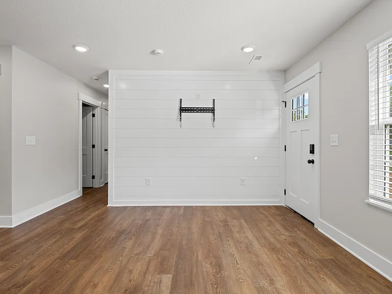 212 Doe Run Blvd — Photo 10
