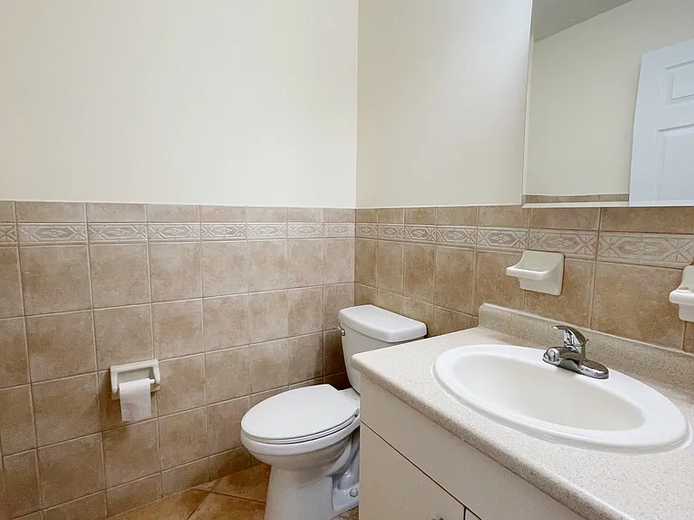 332 E Columbia Ave #A — Photo 9