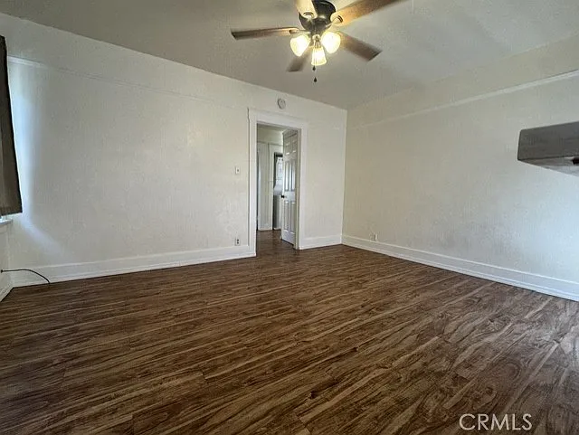 321 W 6th St — Photo 6